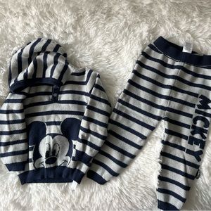 Prime Mark Mickey Mouse outfit